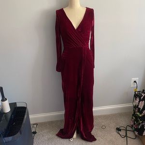 NEVER WORN Sexy V-Neck Merlot Burgundy Velvet Maxi Dress with Slit, Size 4 Small